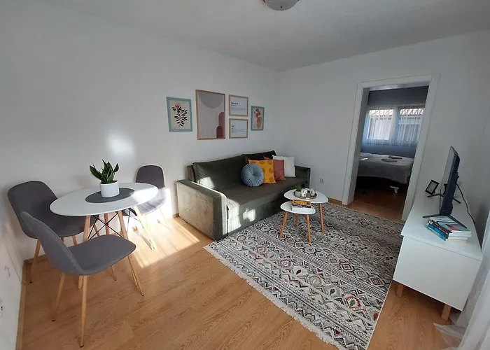 Kia Ora Apartamento Bihać